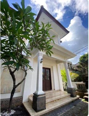 Three-Bedrooms villa style house
